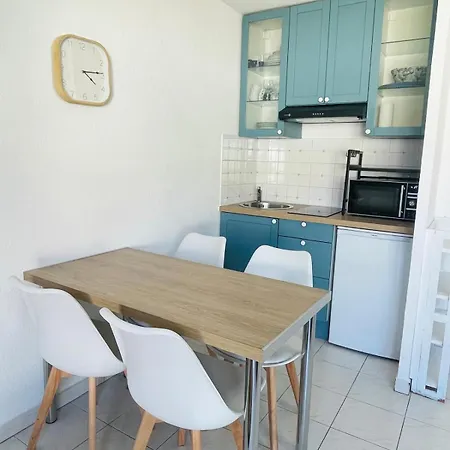 Climatise - Port Frejus, A 250m Apartment *